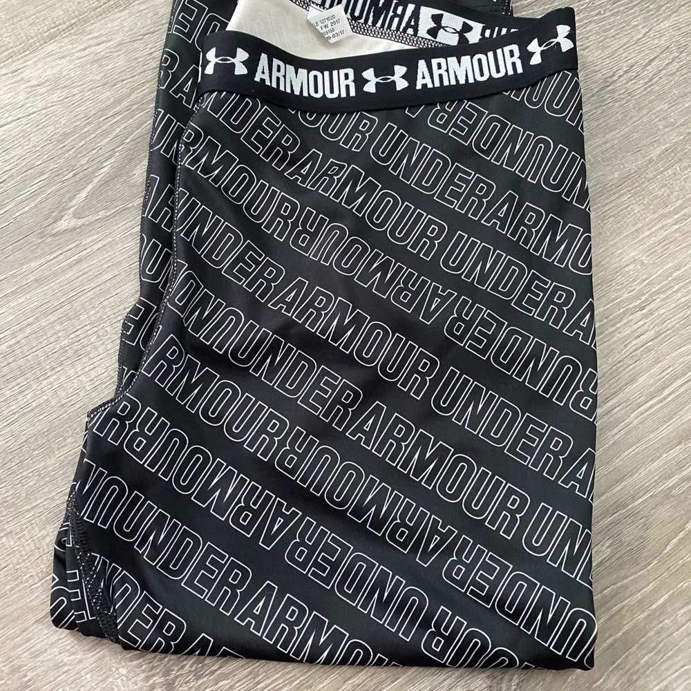 Under Armour Leggings/Athletic Leggings